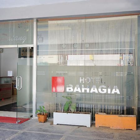 OYO 2291 Hotel Bahagia Makassar Bagian luar foto