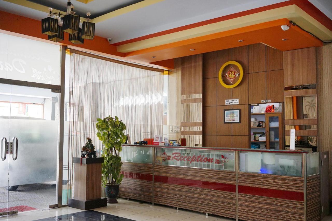 OYO 2291 Hotel Bahagia Makassar Bagian luar foto