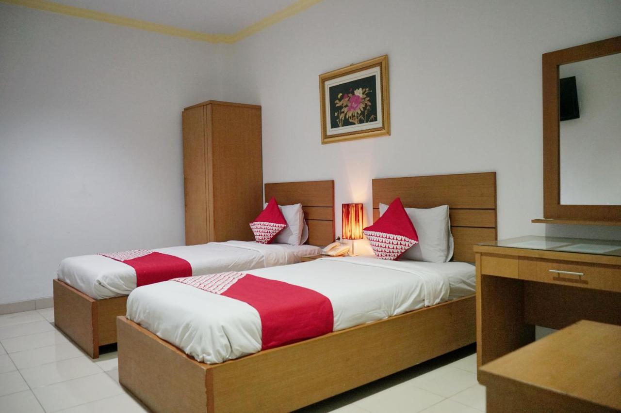 OYO 2291 Hotel Bahagia Makassar Bagian luar foto