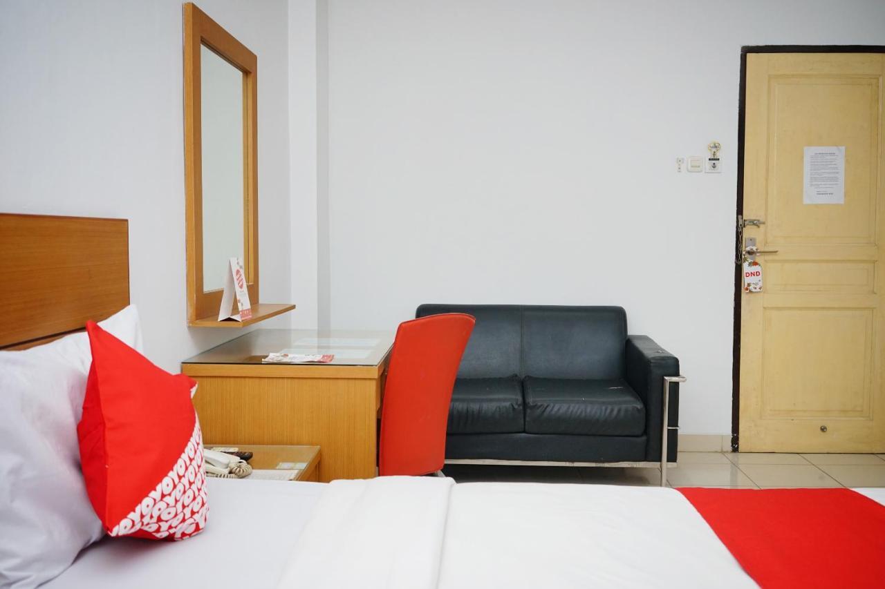 OYO 2291 Hotel Bahagia Makassar Bagian luar foto