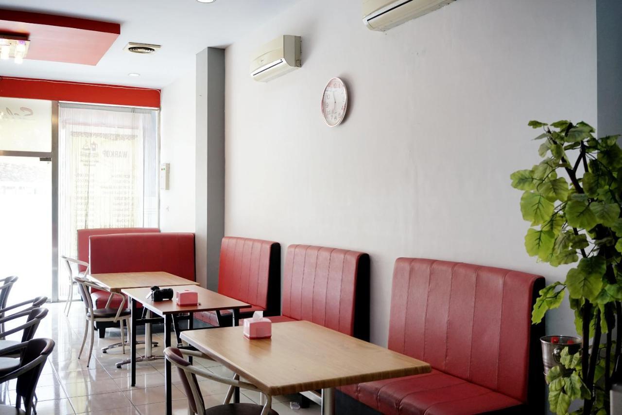 OYO 2291 Hotel Bahagia Makassar Bagian luar foto