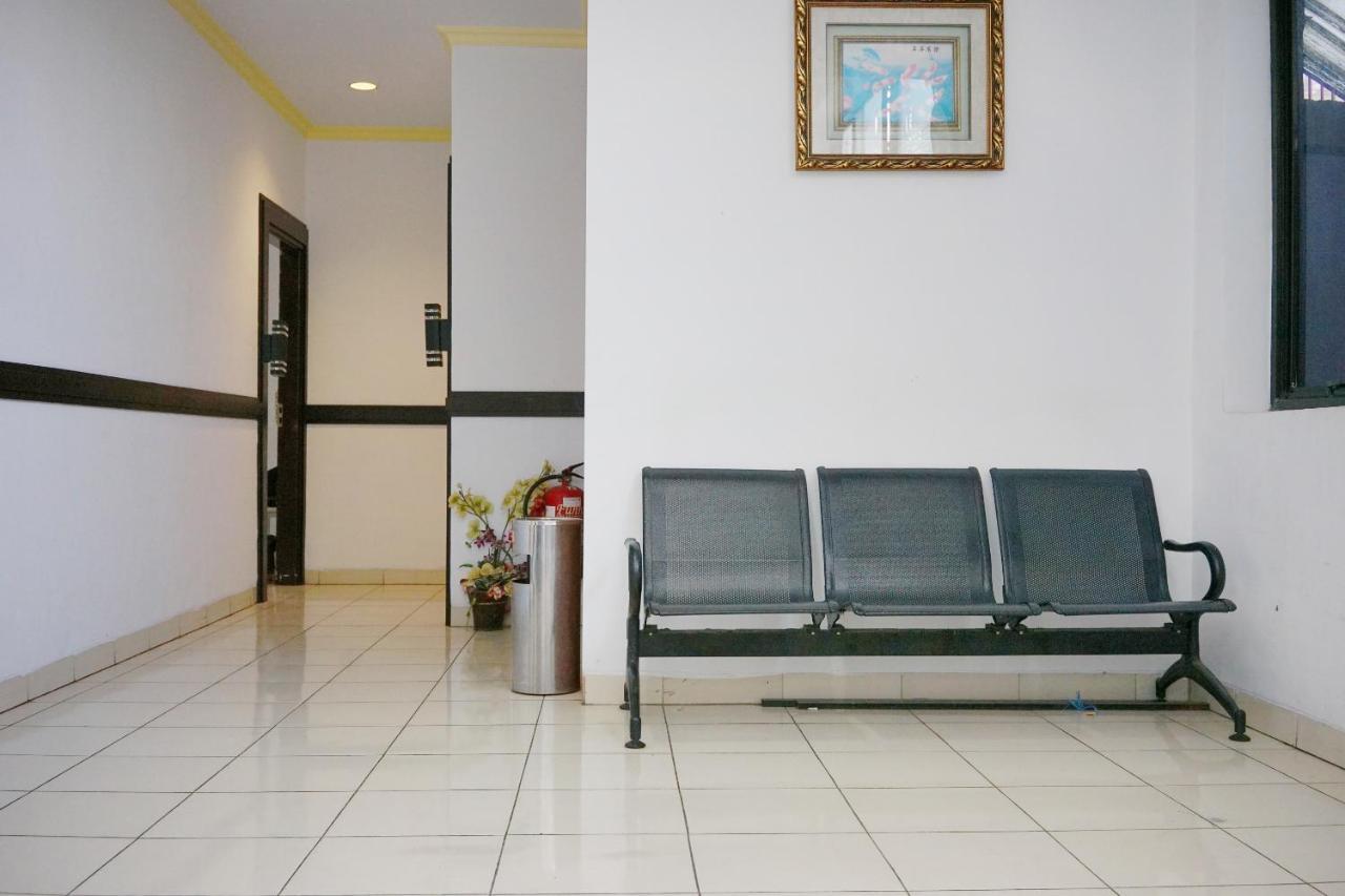 OYO 2291 Hotel Bahagia Makassar Bagian luar foto