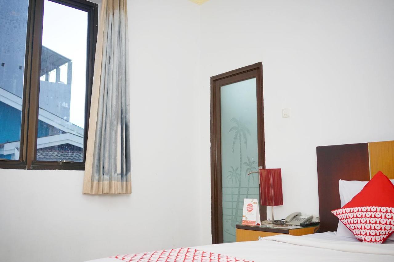 OYO 2291 Hotel Bahagia Makassar Bagian luar foto